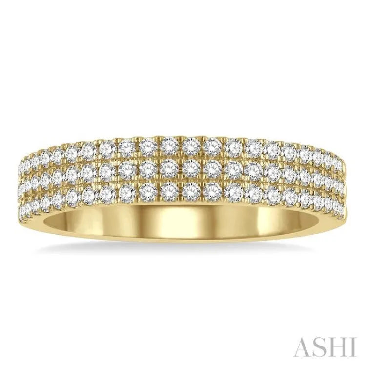 1/2 Ctw Triple Row Round Cut Diamond Wedding Band in 14K Yellow Gold