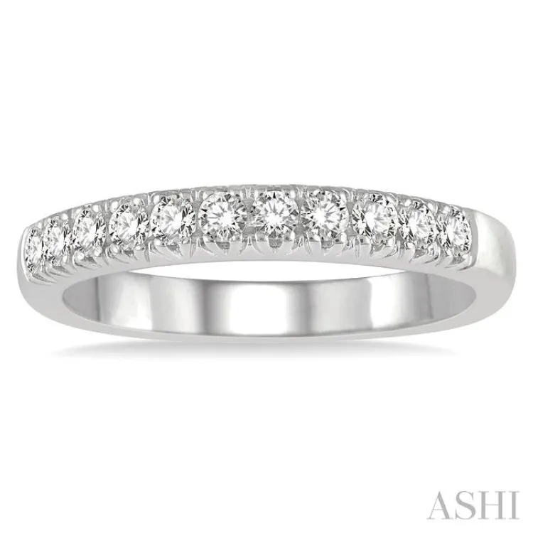 1/3 ctw 11 Stone Round Cut Diamond Wedding Band in 14K White Gold