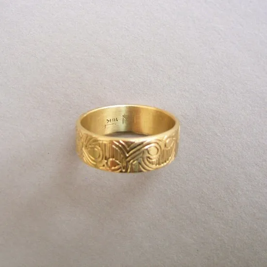 18k Yellow Gold 7 mm Engraved Lotus Ring