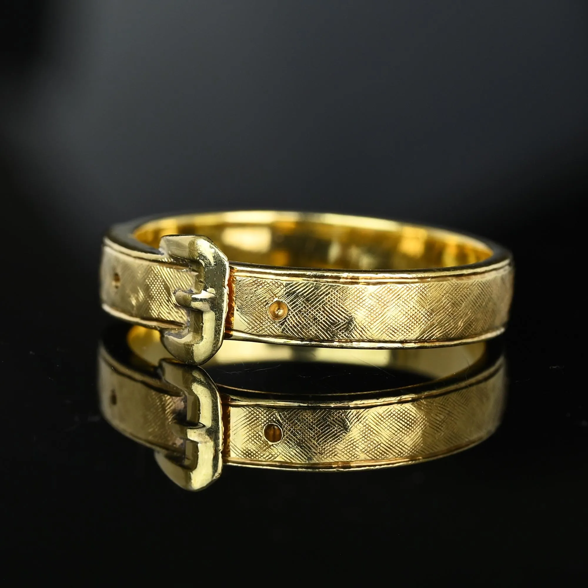 1940s Retro 14K Gold Buckle Wedding Band Ring