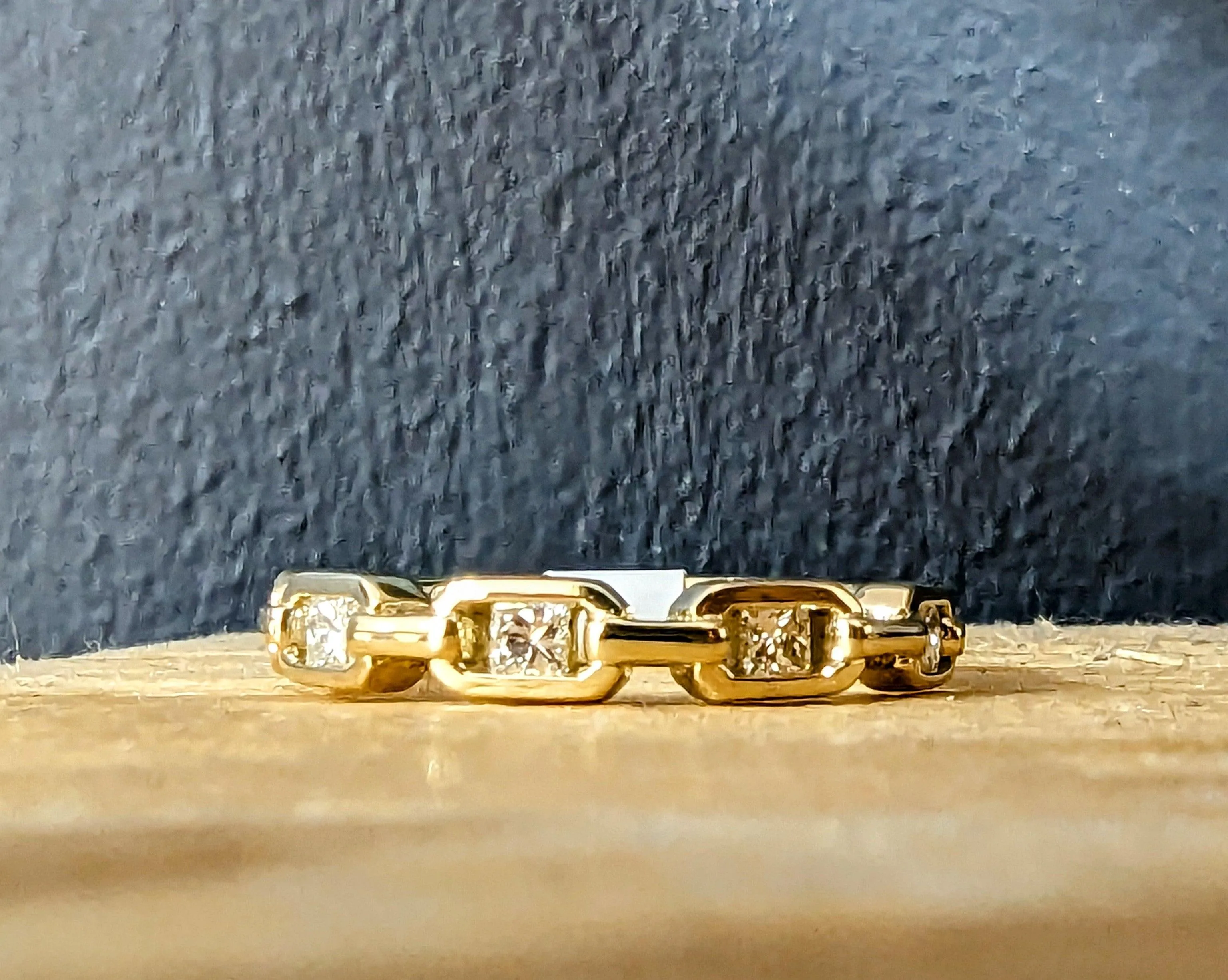 9ct Gold Princess Cut Chain Link Diamond Ring