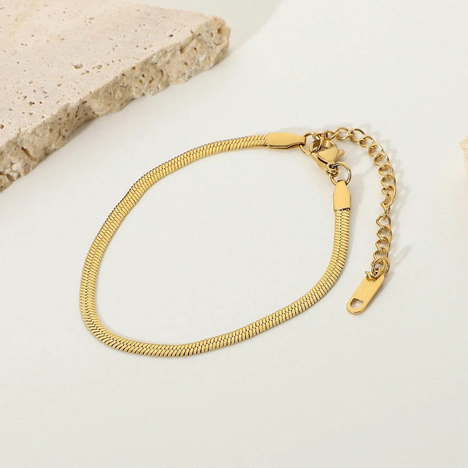 B12.18K Gold Blade Bracelet