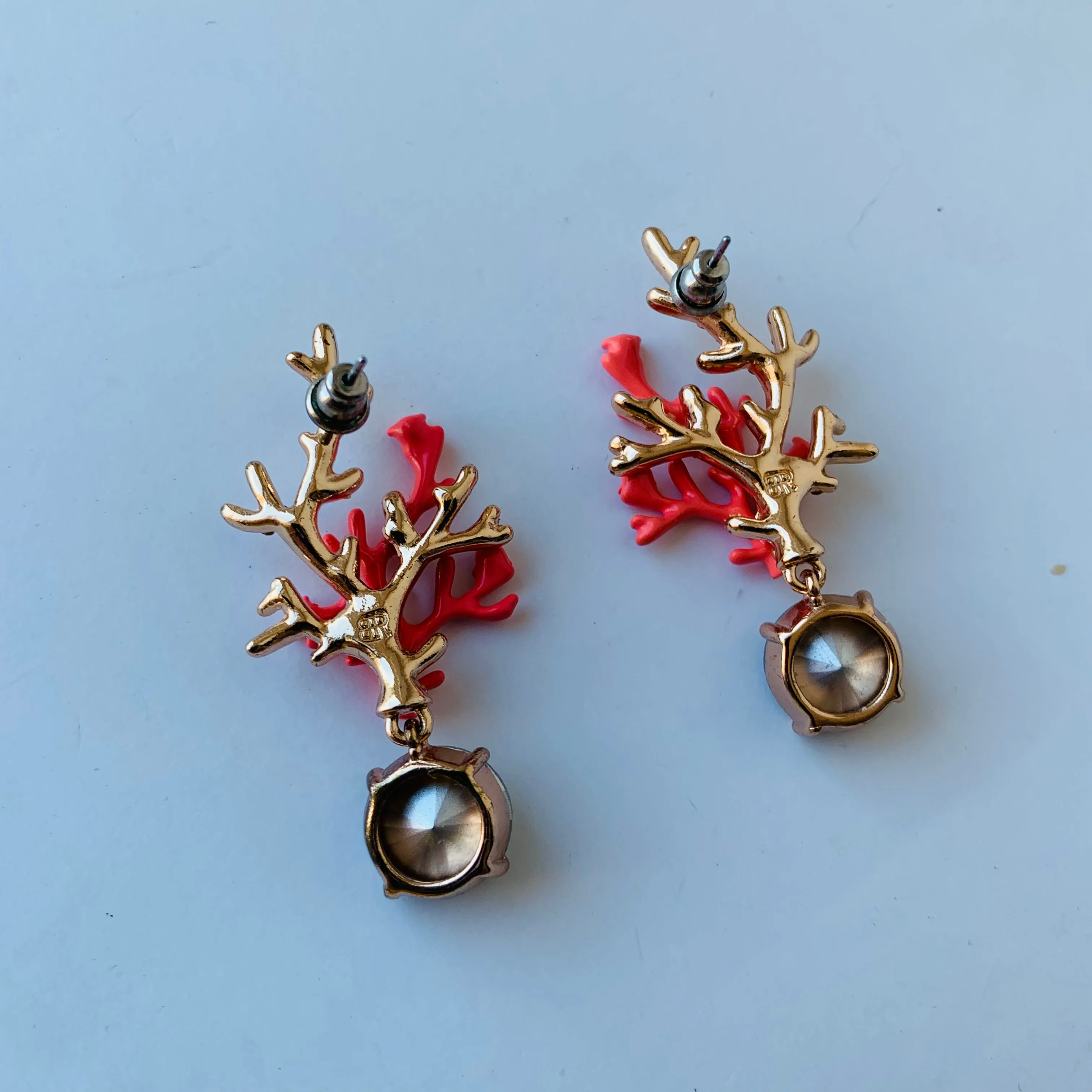 Banana Republic Coral And Rhinestone Pierced Earrings in Gold Tone