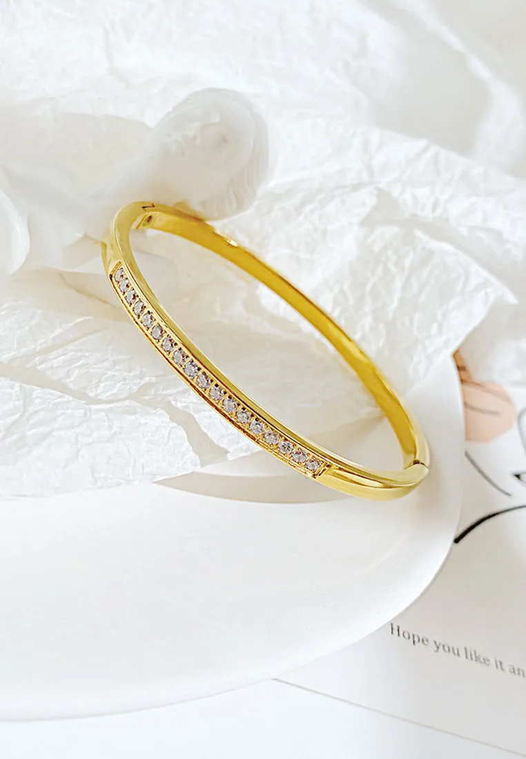 Brynn Cubic Zirconia Rows on Closed Hinged Bangle in Gold