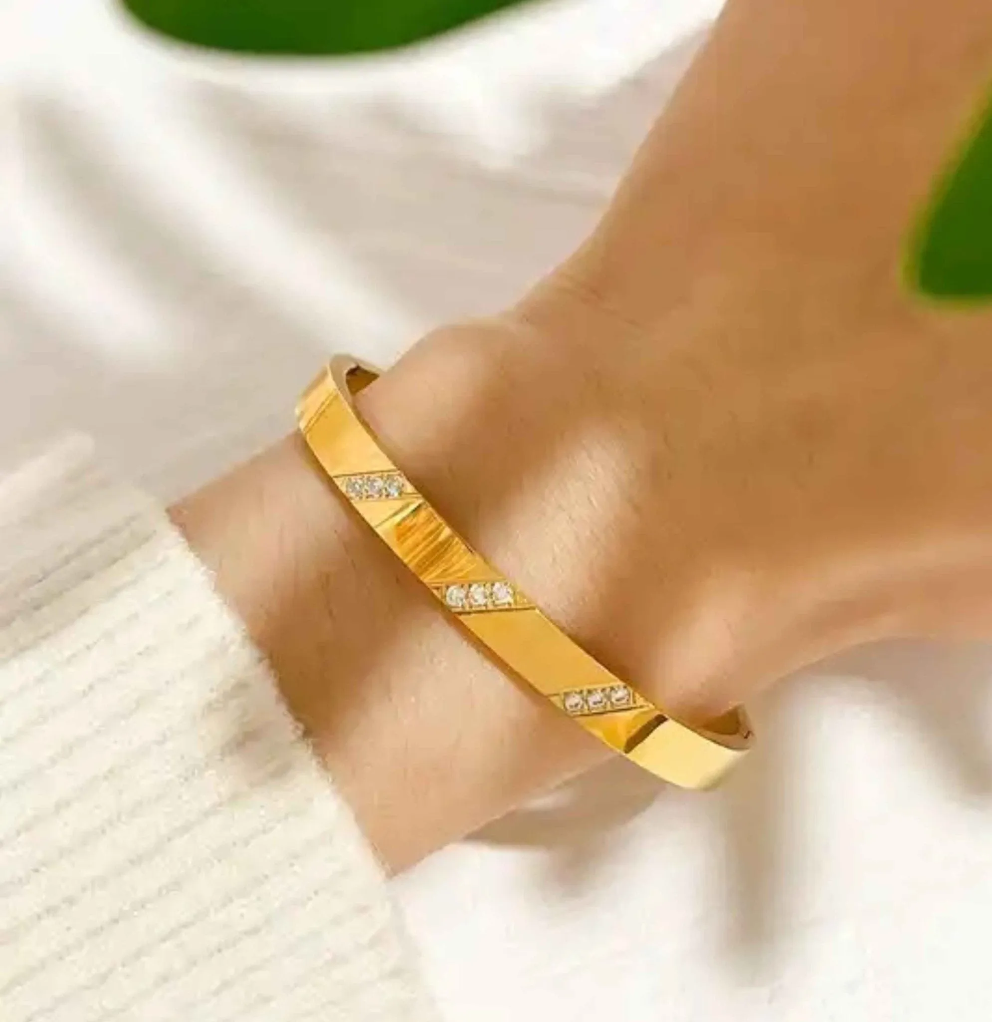 Dainty Gold plated bracelet