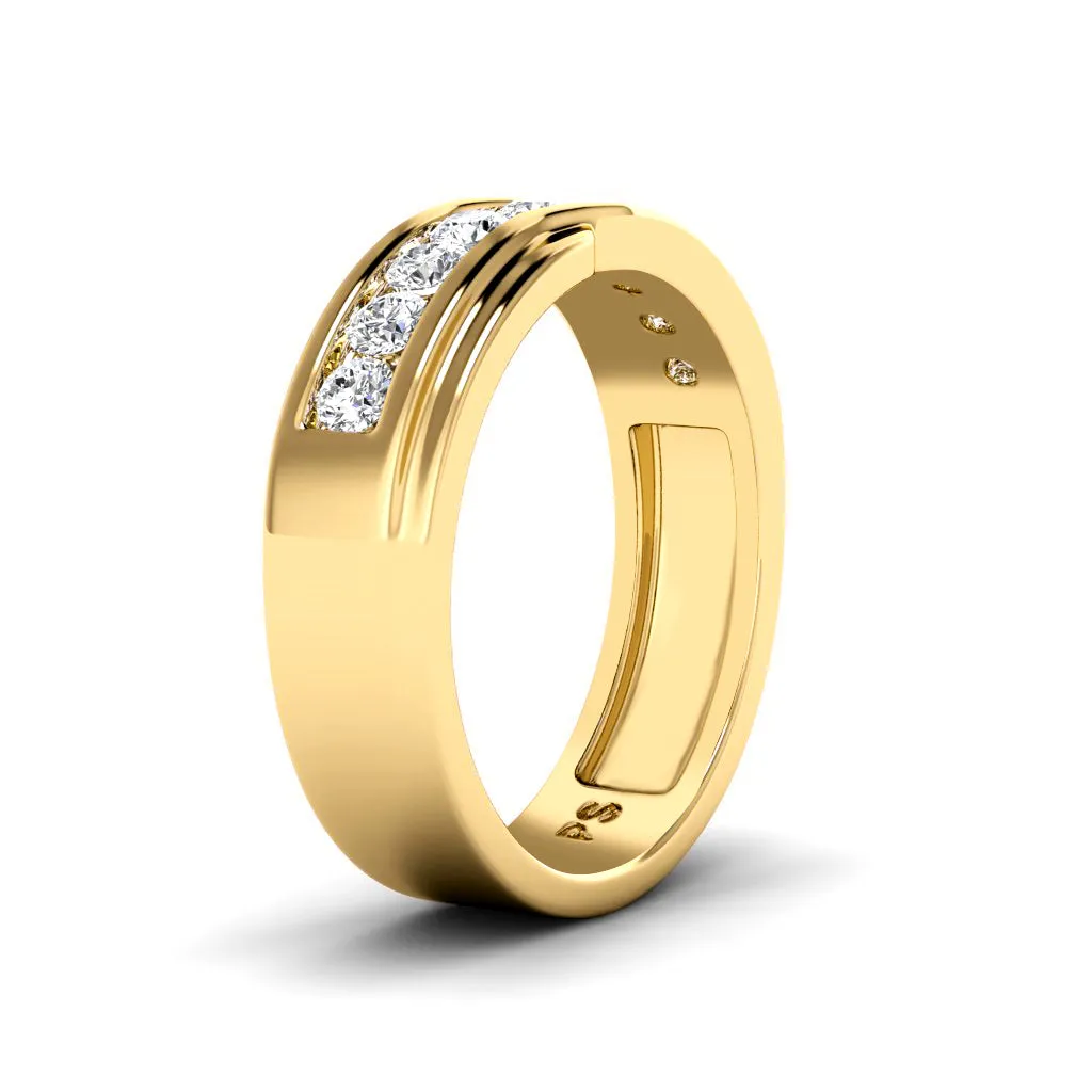 Exquisite 0.65 CT Round Cut Diamonds - Men's Wedding Ring in 14KT Yellow Gold