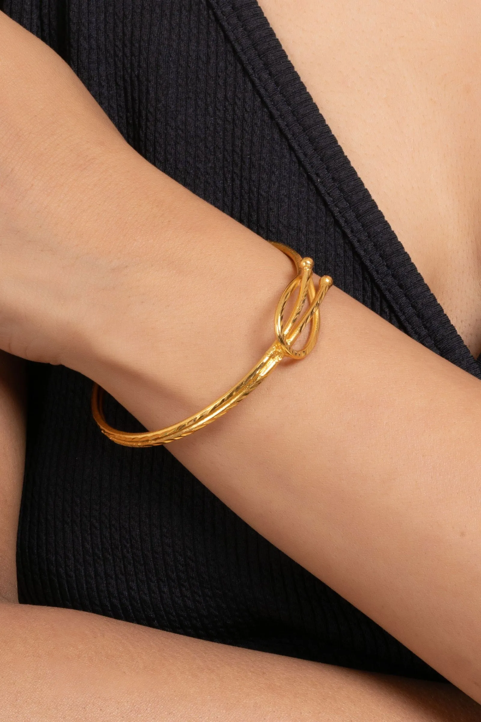 Gold Plated Twisted Noa Bangle - Copper Jewelry, Non-Allergic, Elegant Design for All Occasions