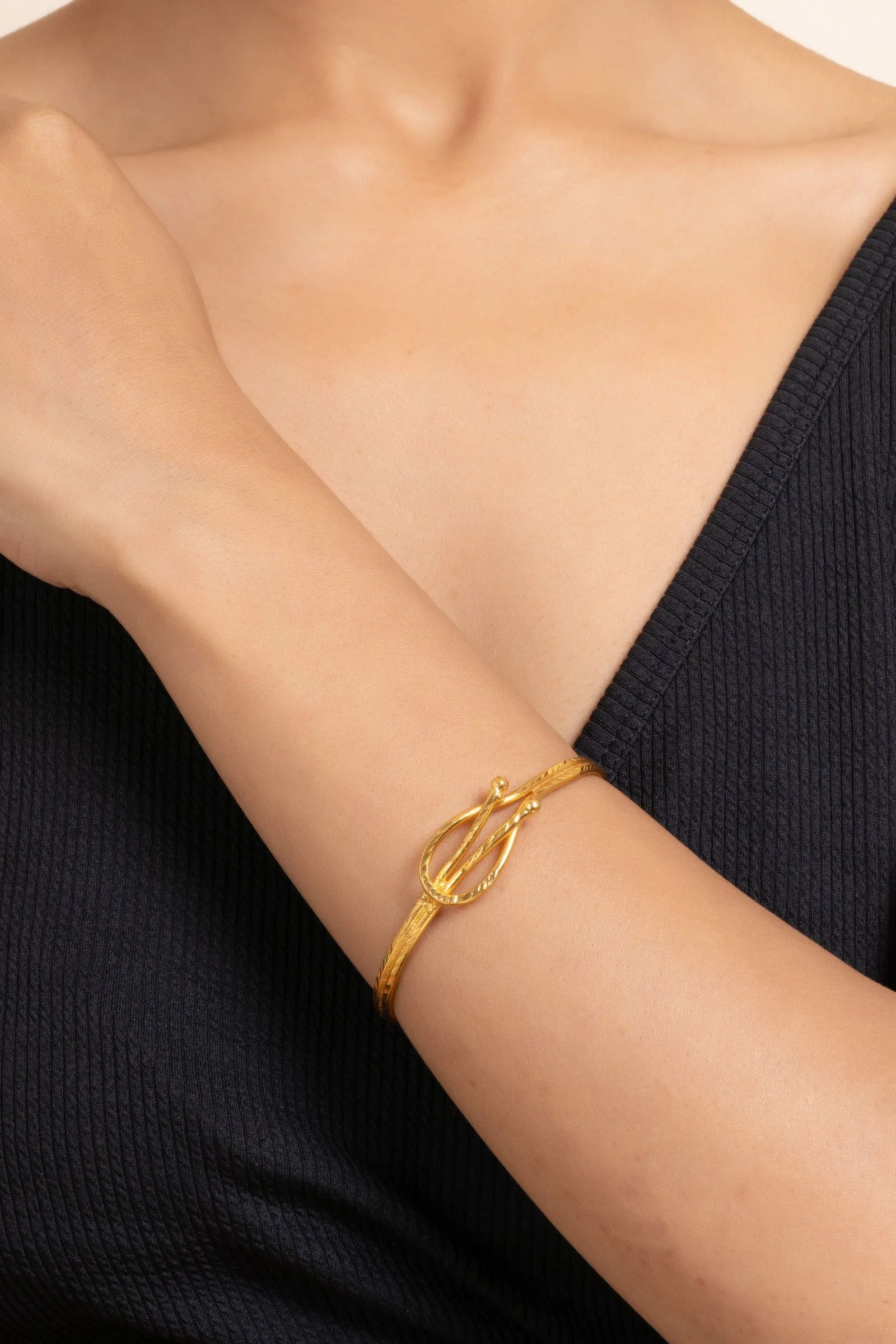 Gold Plated Twisted Noa Bangle - Copper Jewelry, Non-Allergic, Elegant Design for All Occasions