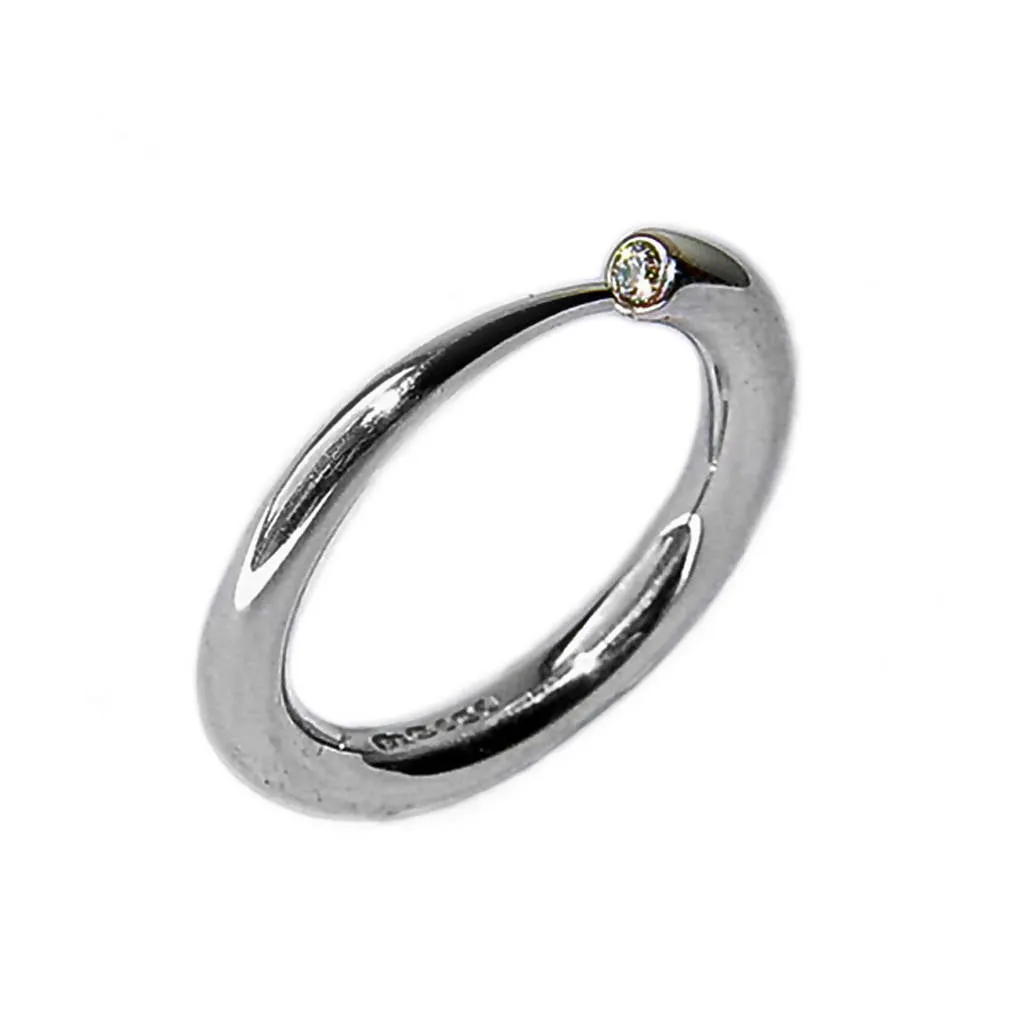 Narrow tapering silver ring with 3pt diamond