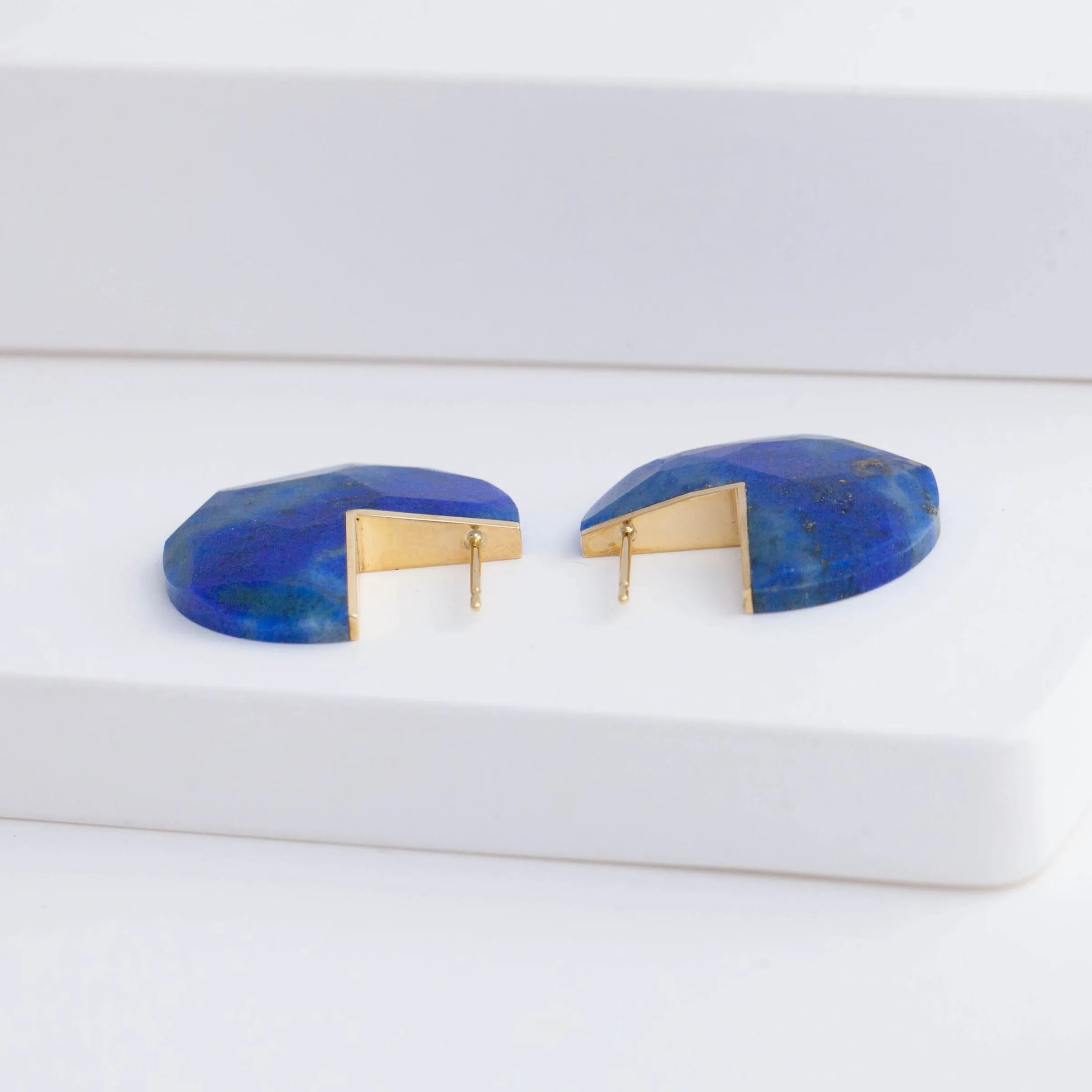 Slice lapis lazuli mini special cut earrings [limited edition]