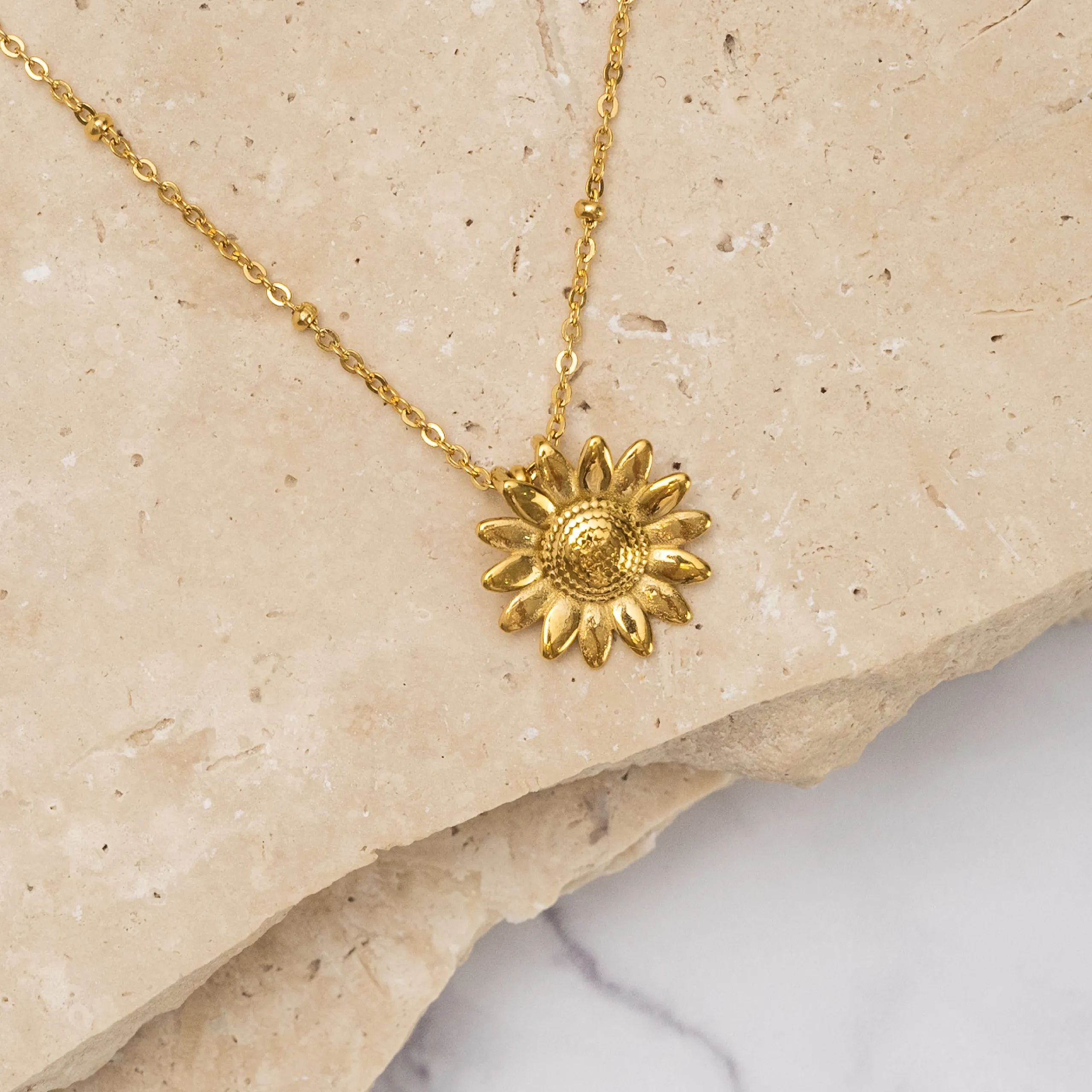 Sunflower 18k gold plated mini necklace