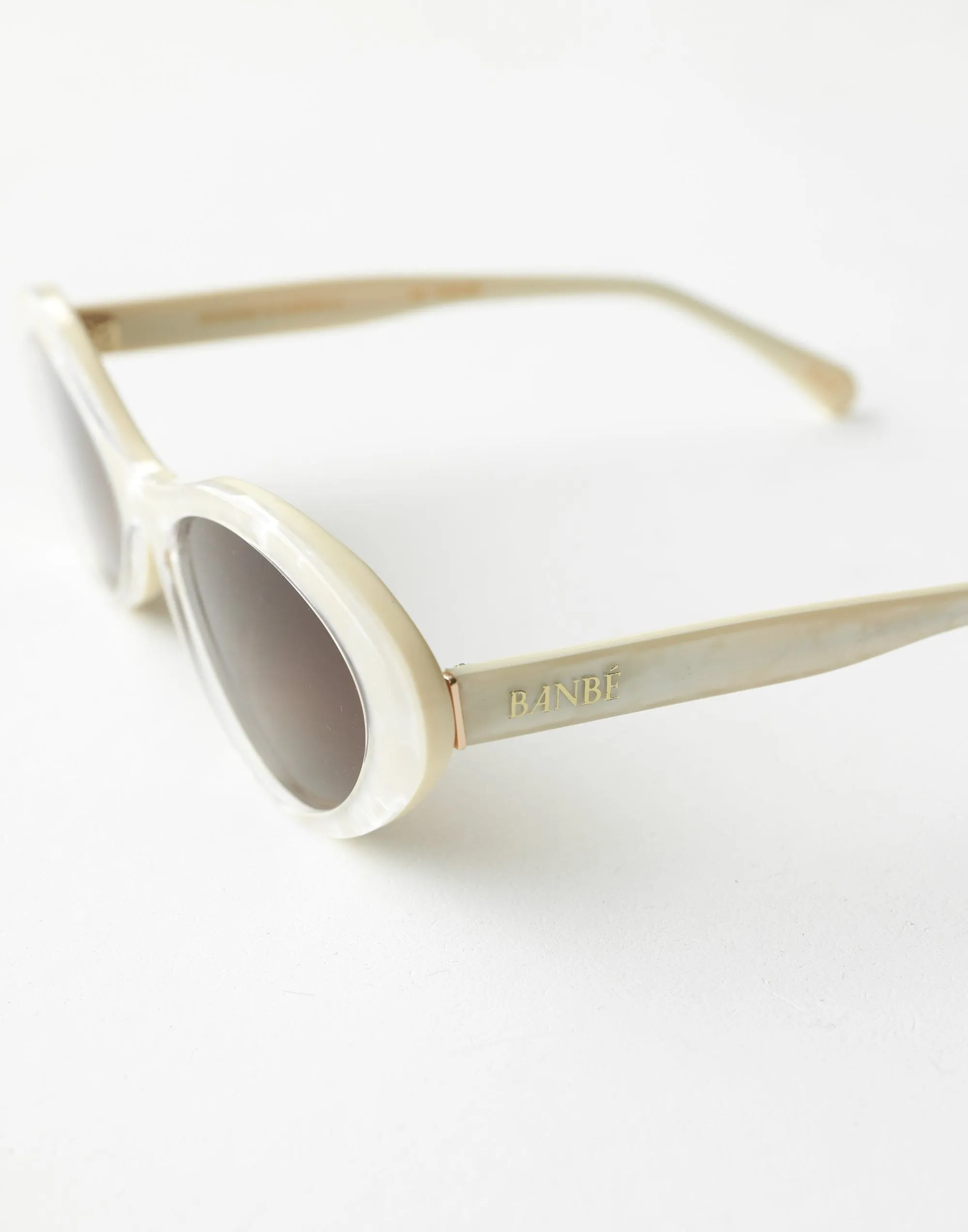 The Ferragni Sunglasses (Cream Tort Honey Fade) - By Banbé