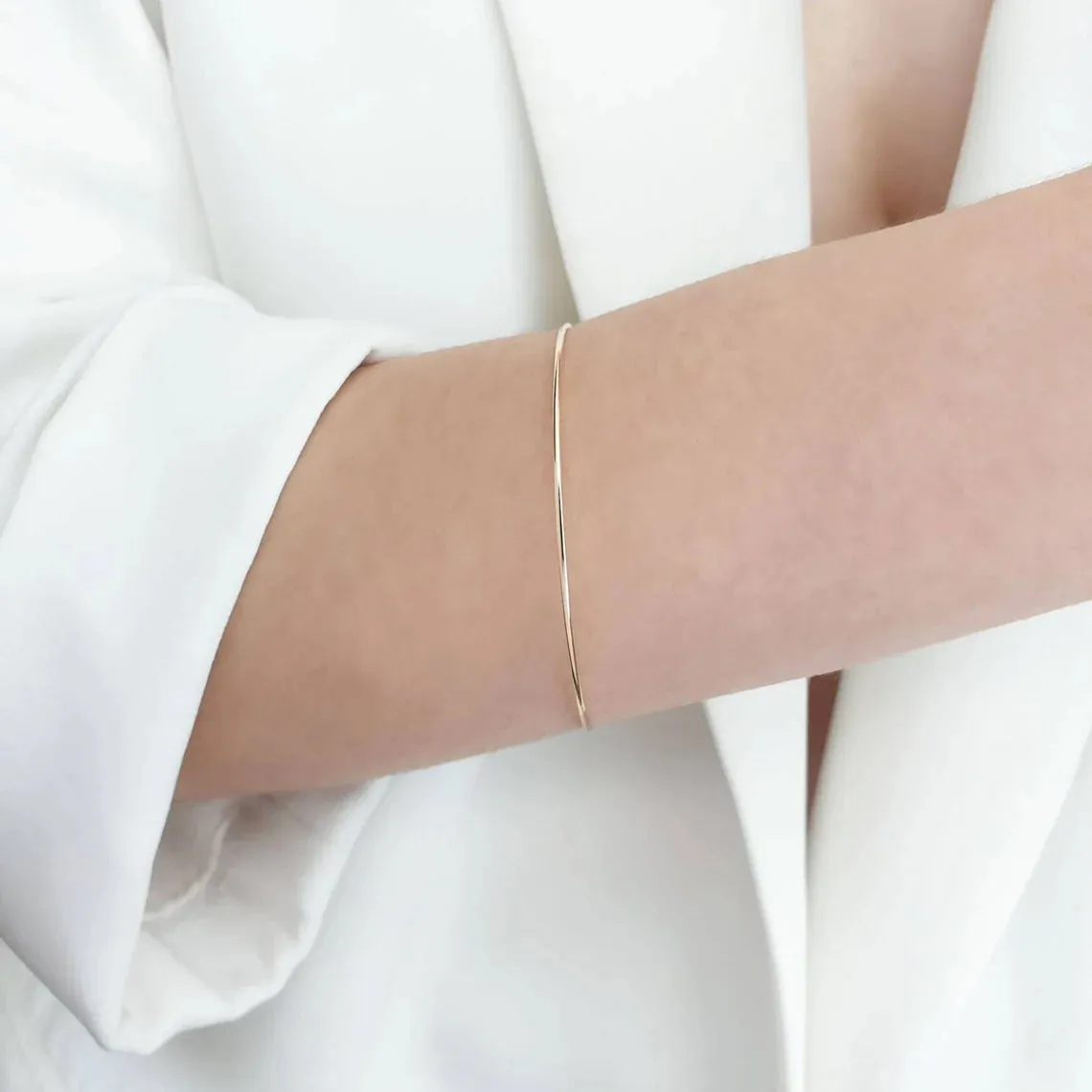 Thin gold bangle