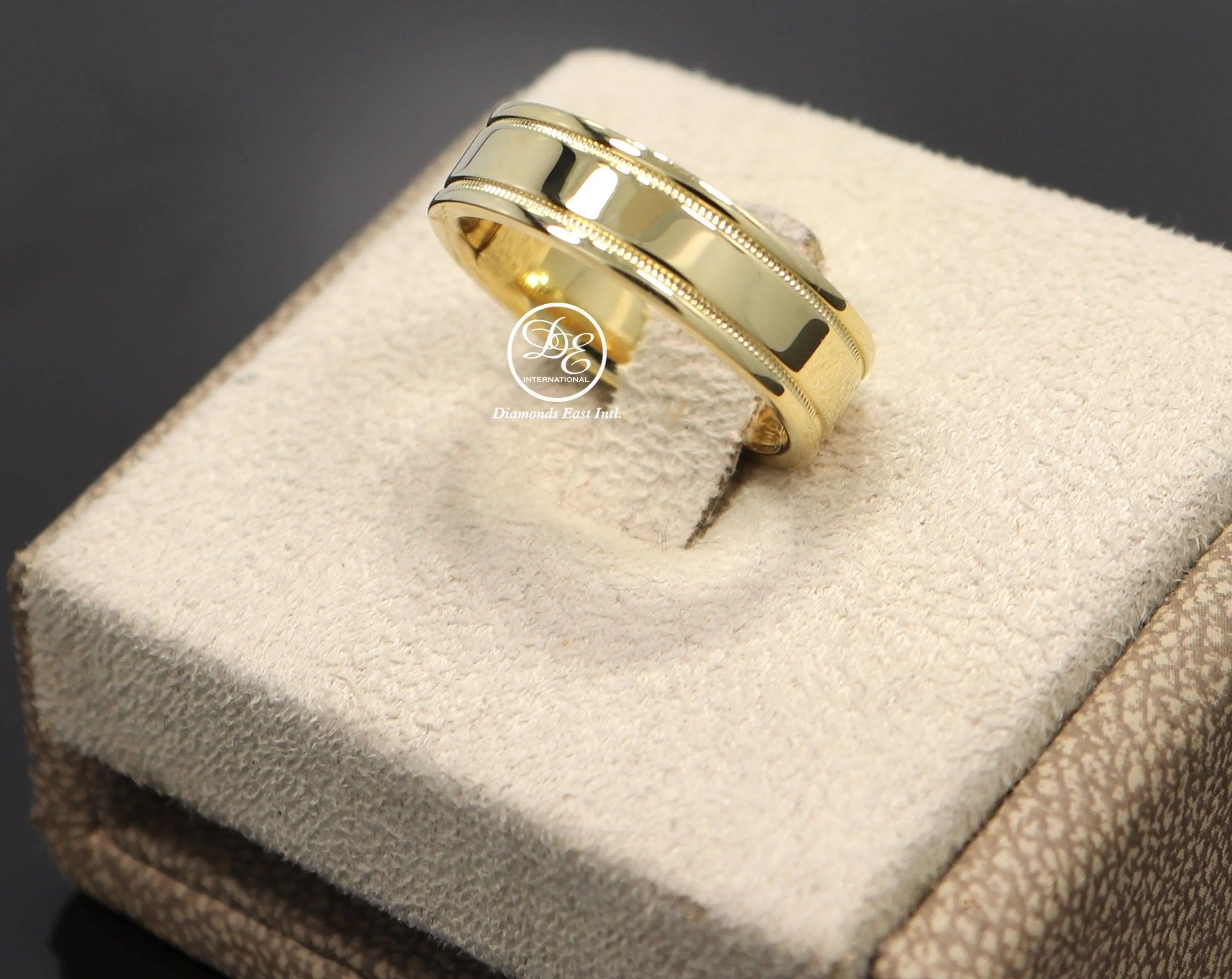 Tiffany & Co. Ring 18K Yellow Gold Wedding Band Ring Size 8