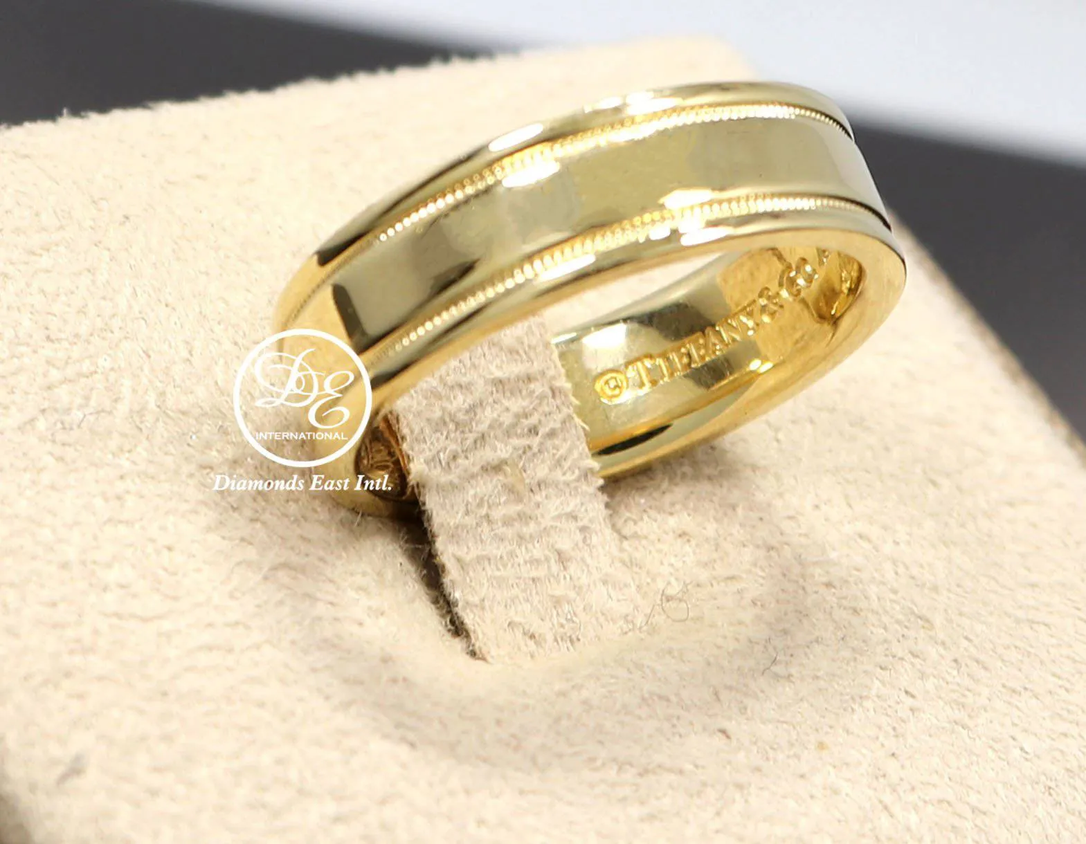 Tiffany & Co. Ring 18K Yellow Gold Wedding Band Ring Size 8