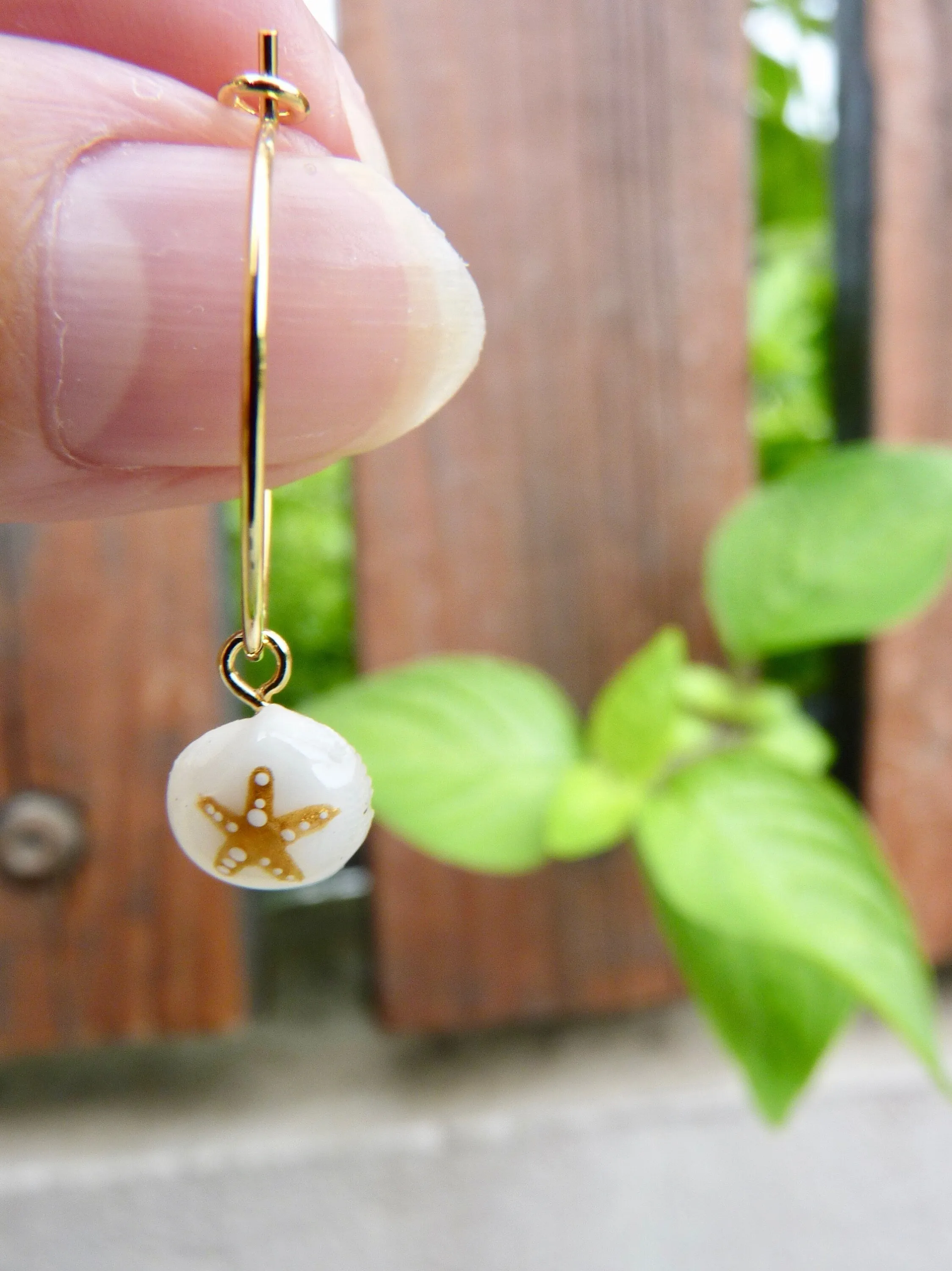 Tiny shell earrings with painting, little coral