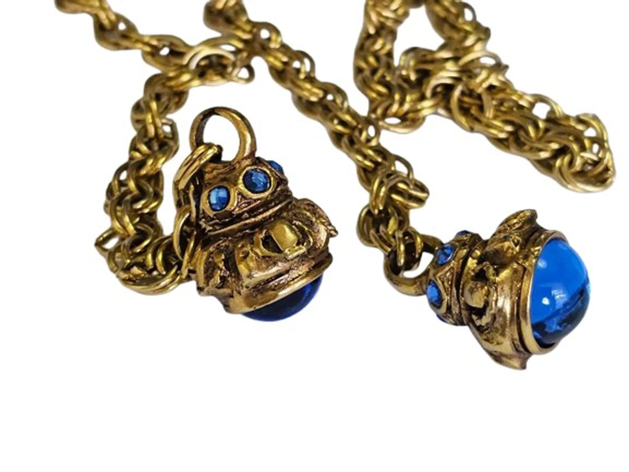 VINTAGE ROYAL BLUE CABOCHONS AND SPARKLING RHINESTONES GOLD TONE METAL CHAIN BELT OR NECKLACE