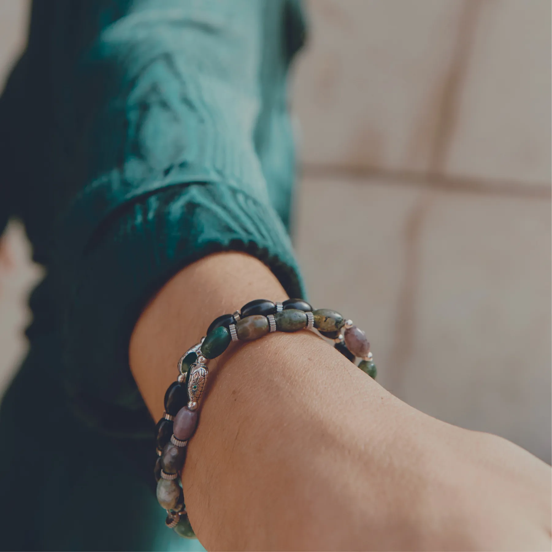 Viper Bracelet In Rhodium Plated Silver and Black Agate