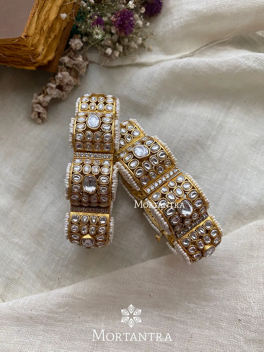 White Color Gold Plated Jadau Kundan Bangles - MB141